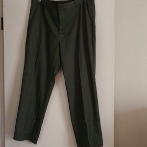 Banana Republic crop pants olive